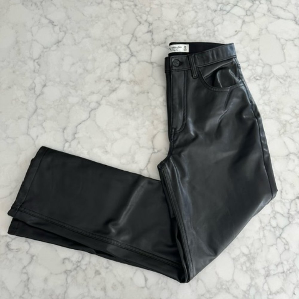Vegan Black Leather 90s Straight Ultra High Rise size 2 /26 short